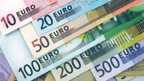 Đổi tiền Euro sang tiền Việt có mất phí không?